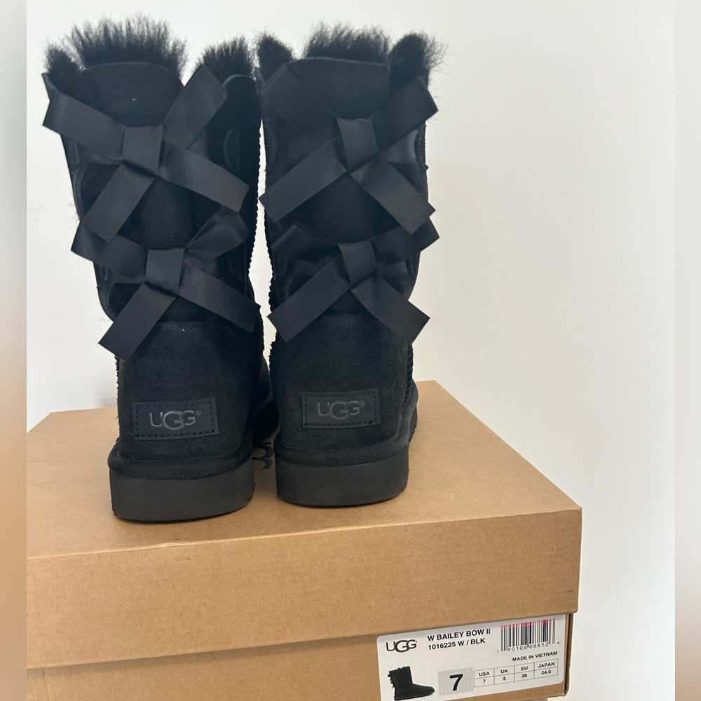 Ugg Bailey Bow II Boot